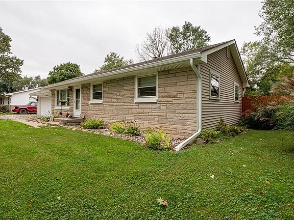 5th image of 2062 New Haven Dr