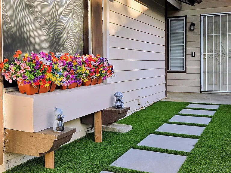 22961 Chambray Dr — Photo 1