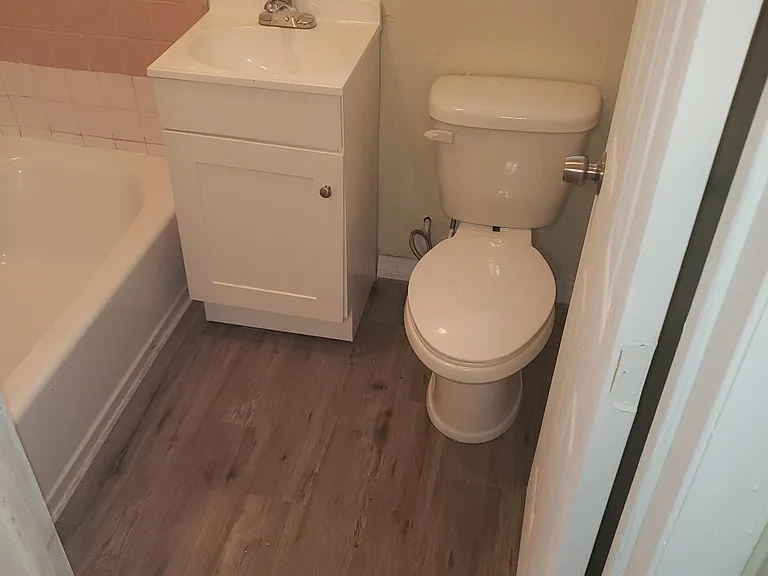 701 Winchester St #5 — Photo 6