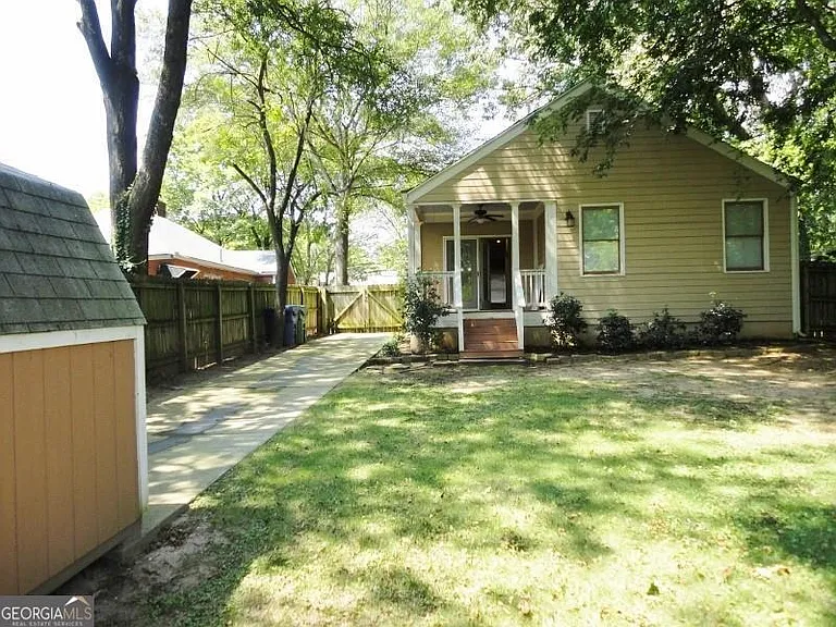 49 Leslie St — Photo 12