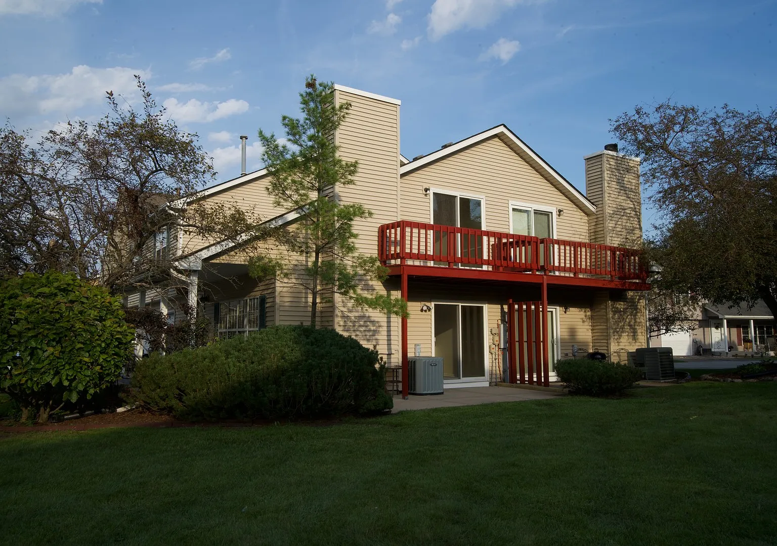 2 bed, 1.5 bath, 1200 sqft, $2,295 — Photo 4