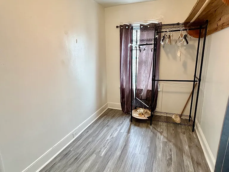 225 Carpenter St — Photo 6