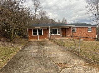 239 Cedar Hill Rd, Asheville, NC 28806