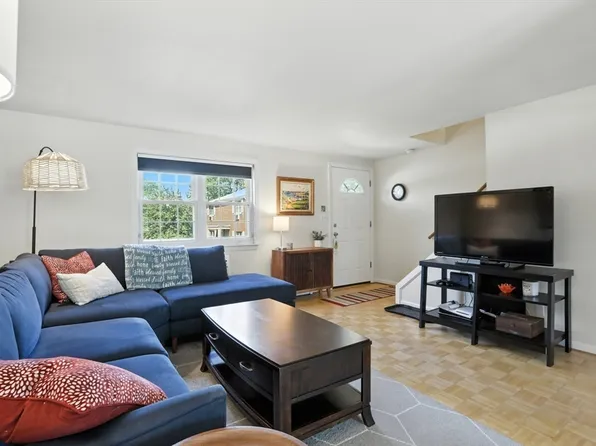 13 Kingston St #94, North Andover, MA 01845