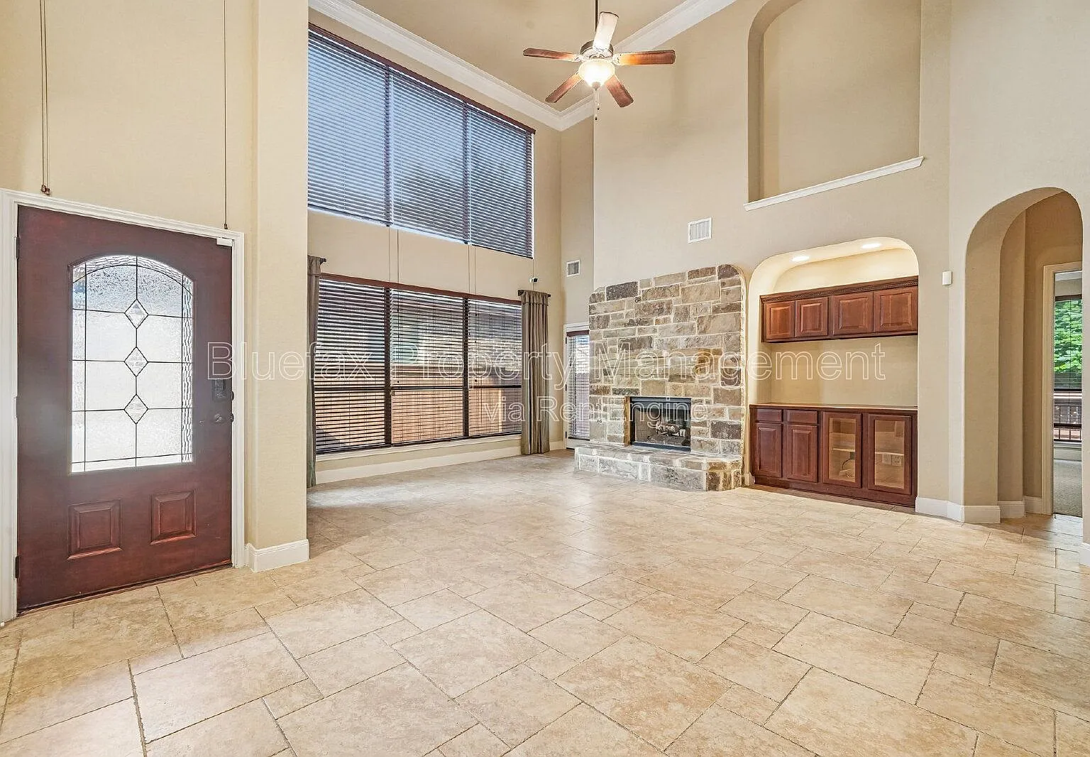 3 bed, 3.5 bath, 2765 sqft, $2,500 — Photo 1