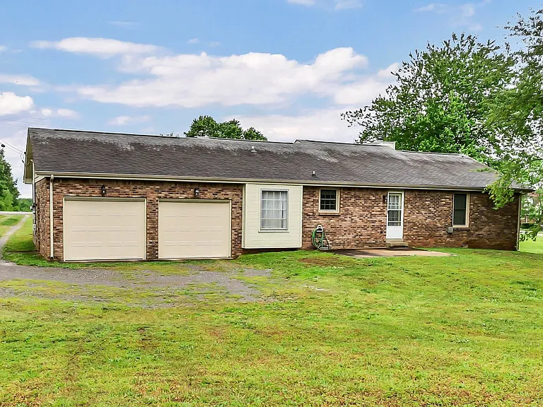 2157 Watertown Pl — Photo 30