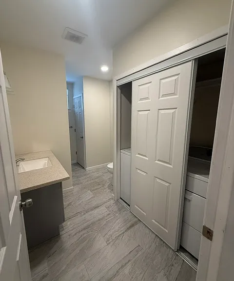 414 N State St #1 — Photo 7