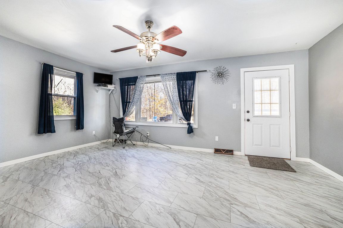 next background image