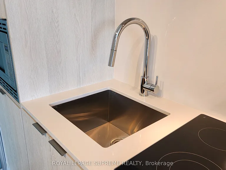 86 Dundas St E #1212 — Photo 9