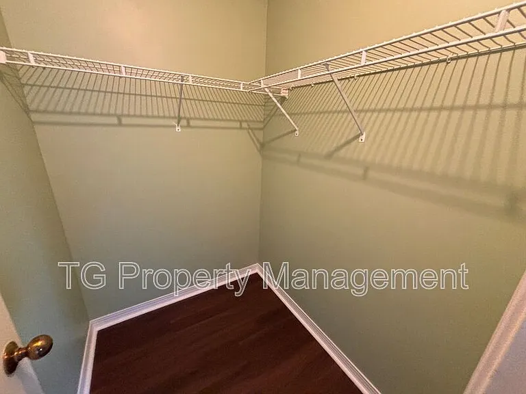 8531 Sturbridge Cir E — Photo 24