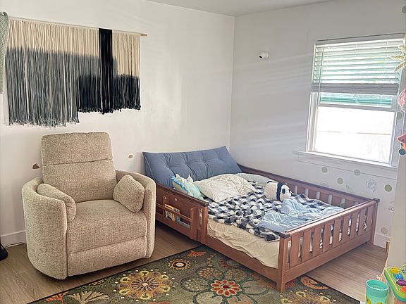 2nd image of 4467 Matilija Ave