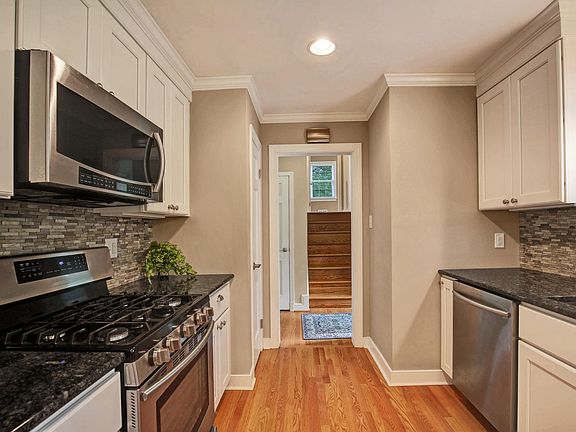 4th image of 8504 Bentridge Ln