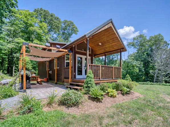 96 Goose Hill Road, Chester, CT 06412