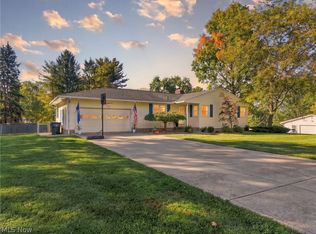 656 N Hidden Valley Rd, Cuyahoga Falls, OH 44223