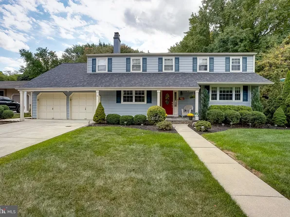 233 Hamilton Rd, Marlton, NJ 08053