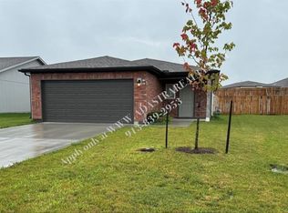 37791 W 207th Ter, Edgerton, KS 66021