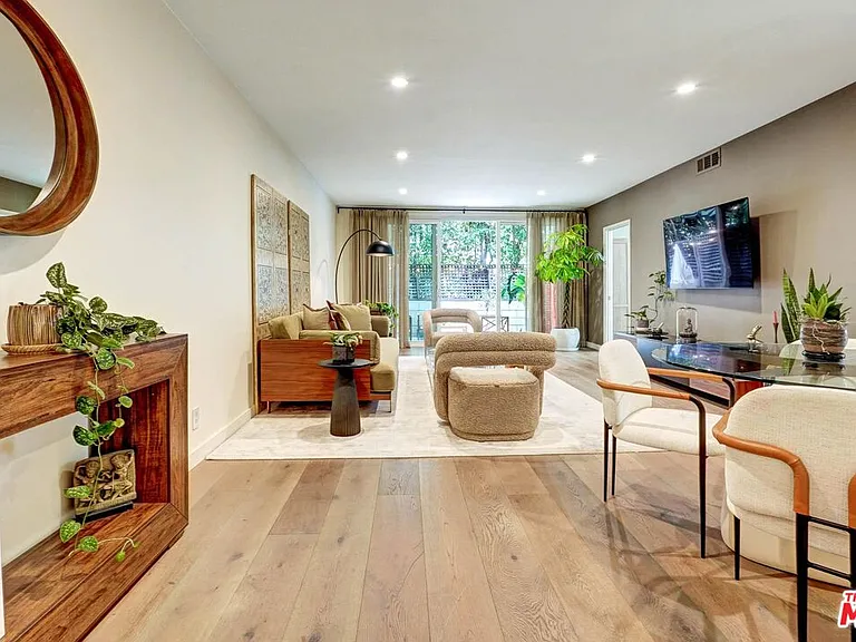 874 Hammond St #1 — Photo 4