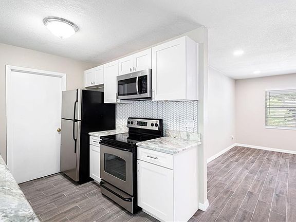 5th image of 14046 Arbor Knoll Cir
