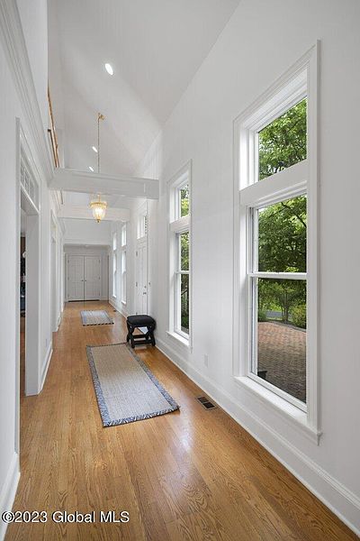4th image of 8 Shaker Bay Road