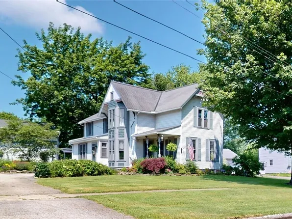 14436 Hickox St, Burton, OH 44021