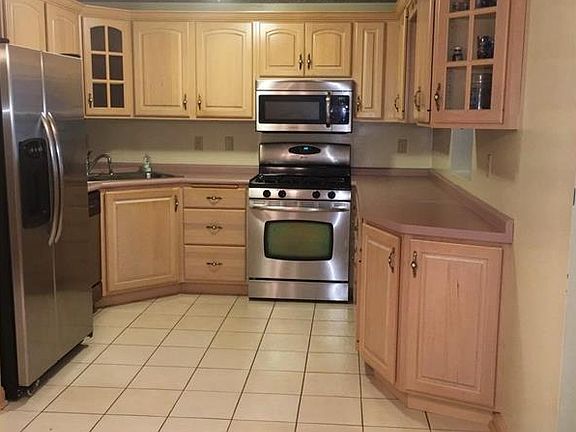 4th image of 407 Fairwood Dr
