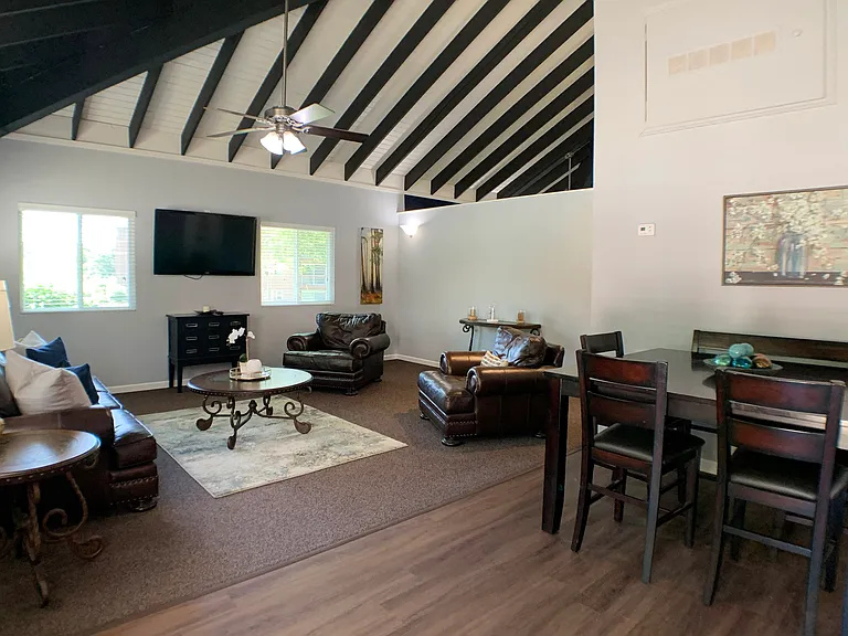 Fox Run Apartments — Photo 9