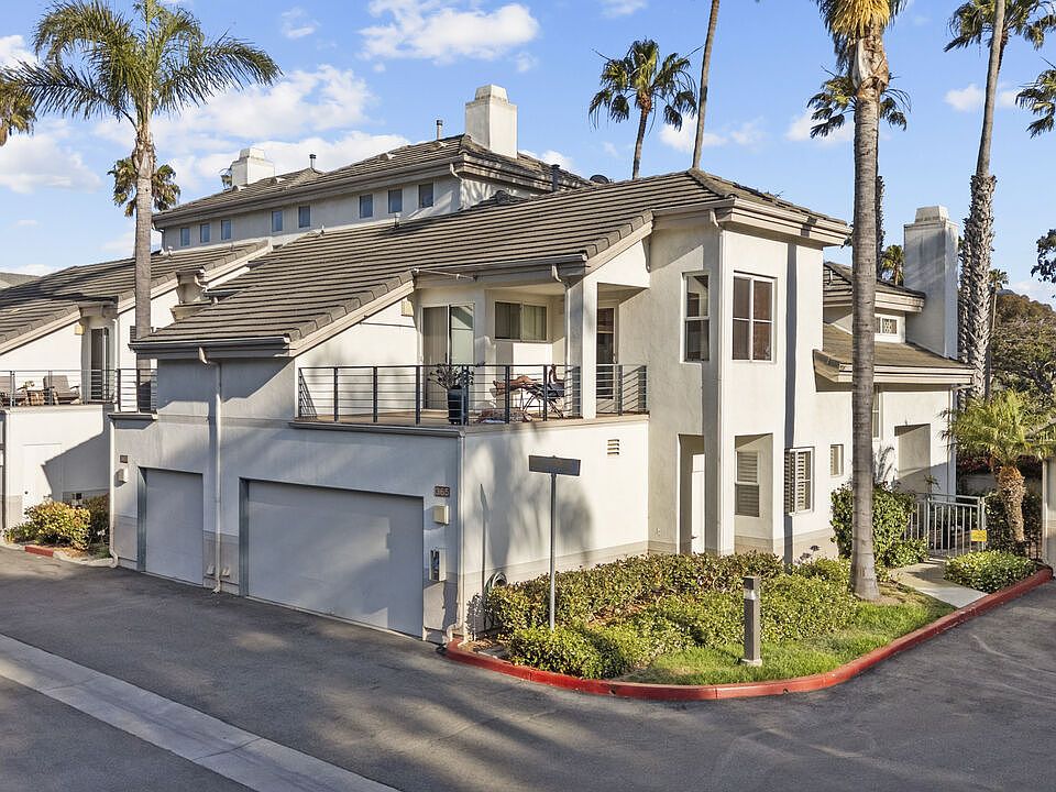 1st image of 373 Blue Dolphin Dr