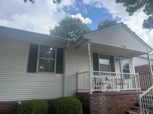 2706 Oak Meadow Pl, Searcy, AR 72143