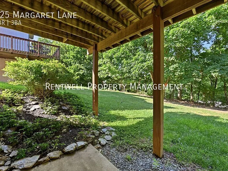 125 Margaret Ln — Photo 31