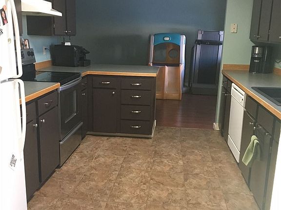 2nd image of 1136 Bainbridge Blvd