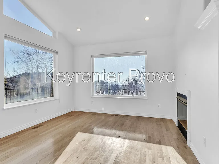1559 Oak Cliff Dr — Photo 13