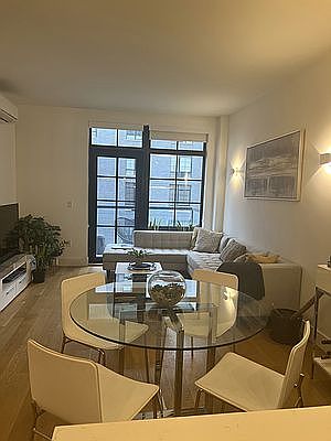 2nd image of 23 Bruckner Blvd #3I