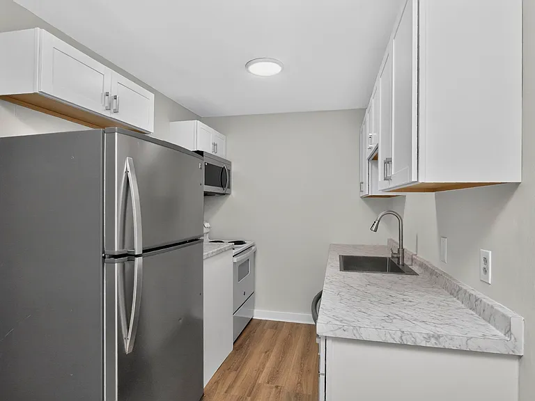 550 Harding Pl #E103 — Photo 24