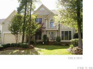 7334 Versailles Ln, Charlotte, NC 28277