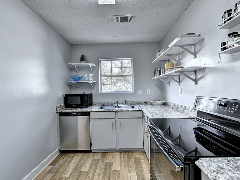 1170 Atlantic Dr NW — Photo 13