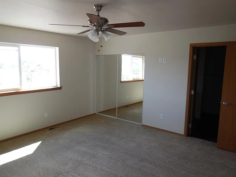 901 Bowers Dr — Photo 7