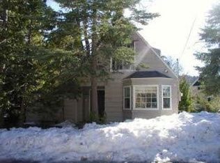 28745 Laurel Dr, Lake Arrowhead, CA 92352