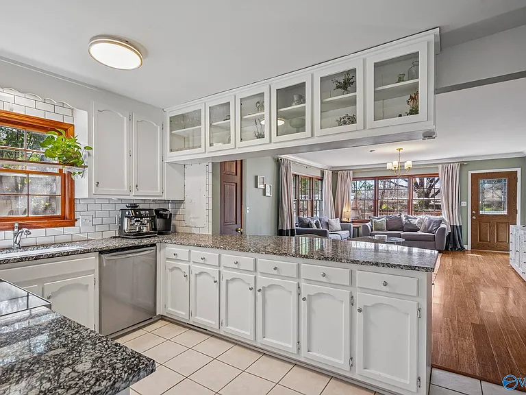 2706 Overton Rd SW — Photo 10