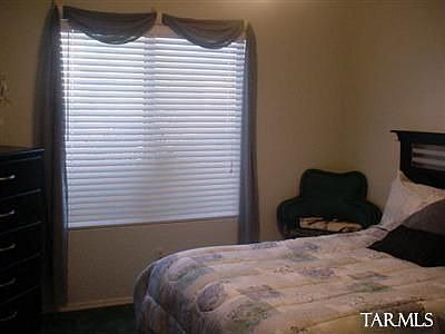 5th image of 731 N Hearthside Ln