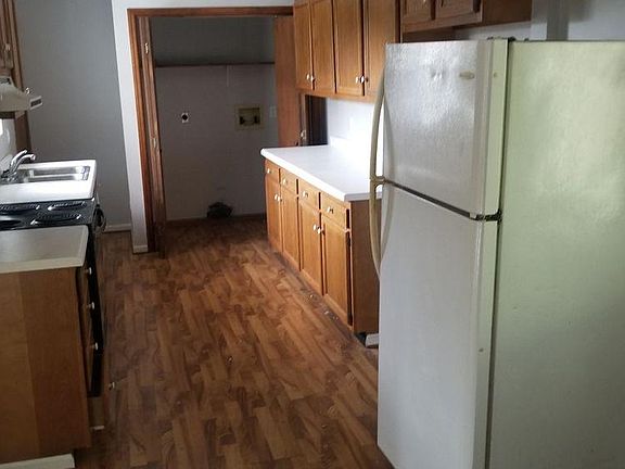 3rd image of 127 Meredith Dr