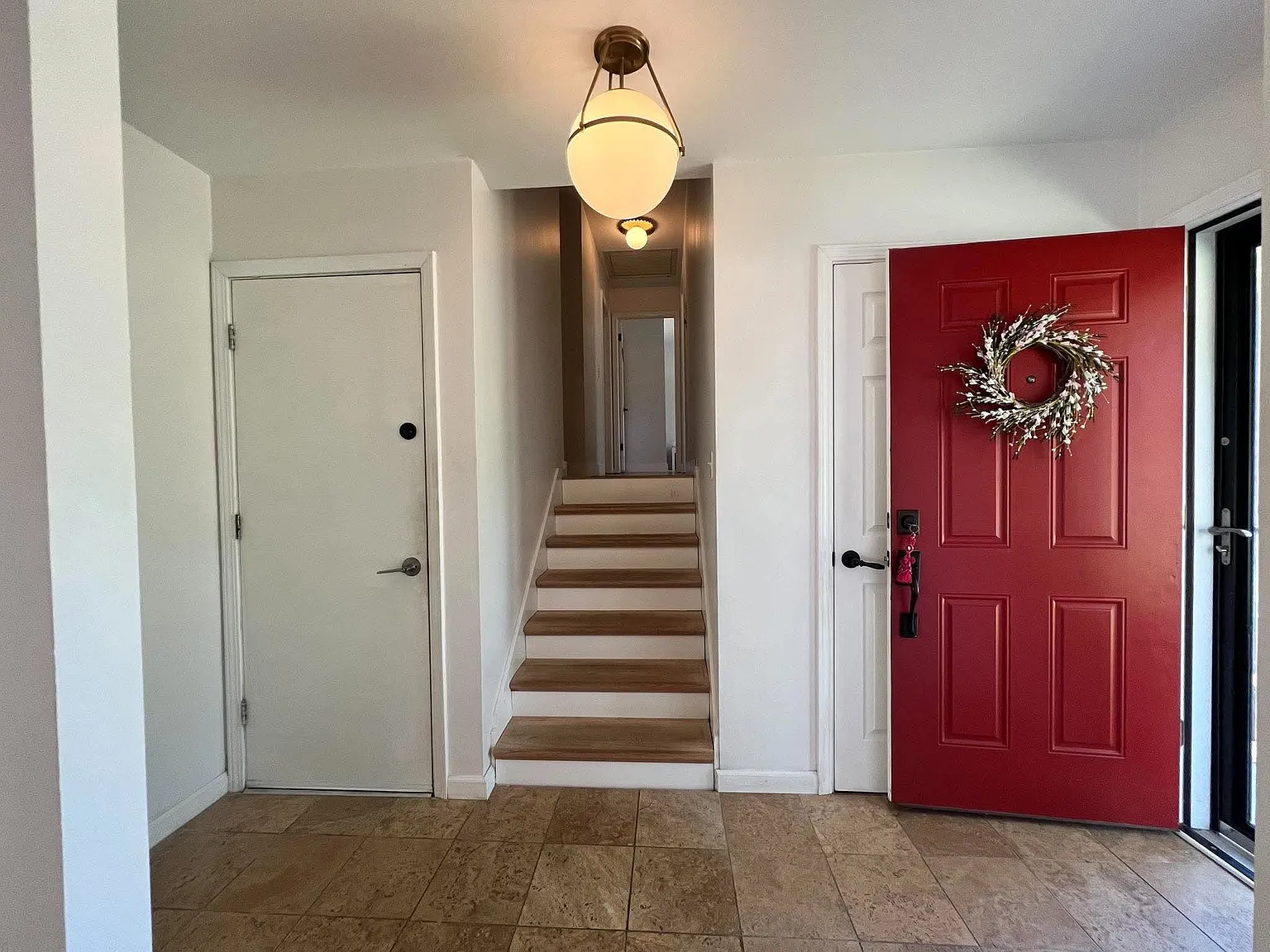 3 bed, 1700 sqft, $2,000 — Photo 3