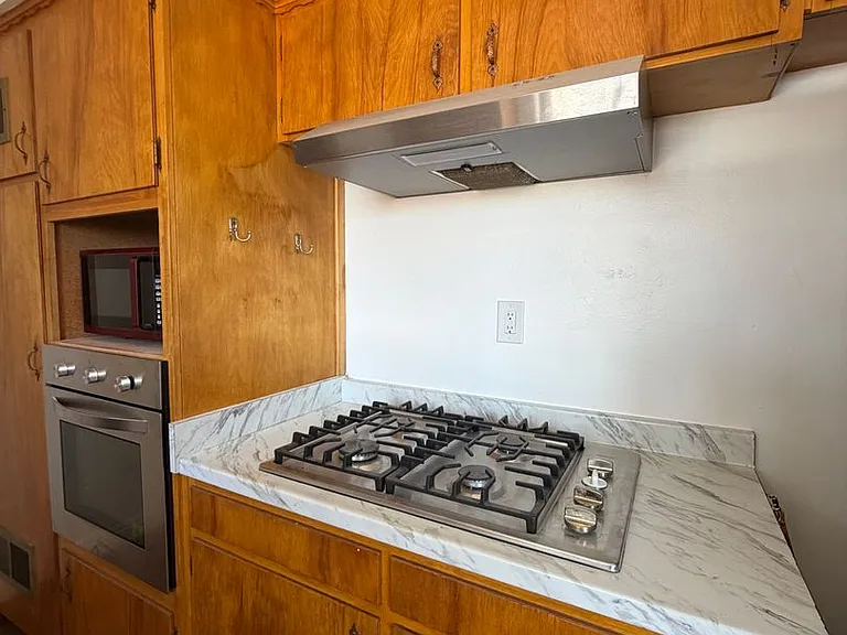 281 Armory Rd — Photo 22