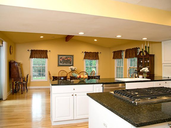 4th image of 5104 Mohr Valley Ln