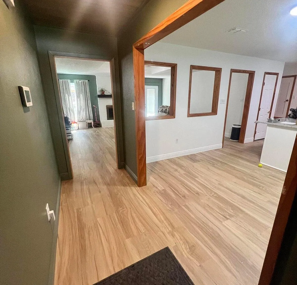 3 bed, 2.0 bath, 1517 sqft, $1,870 — Photo 3