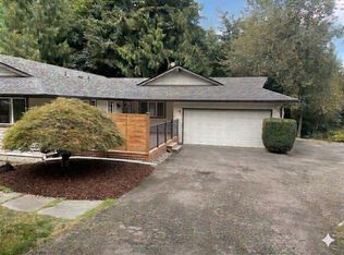 135 Mount Olympus Dr NW, Issaquah, WA 98027