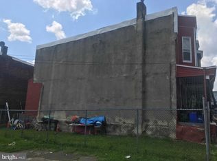 1040 W Pacific St, Philadelphia, PA 19140