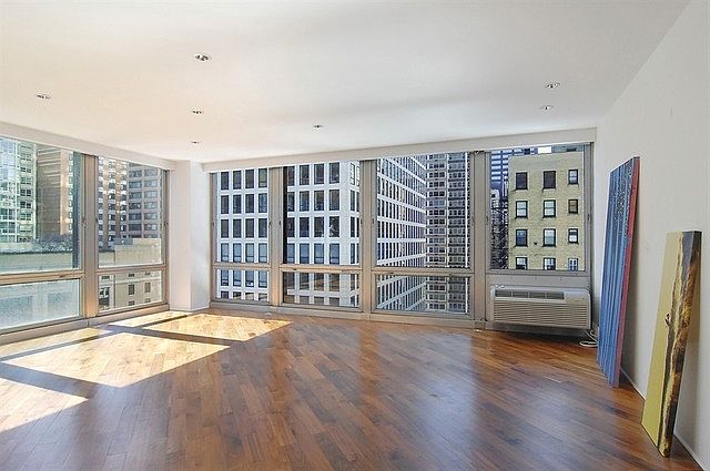 1st image of 880 N Lake Shore Dr APT 8H