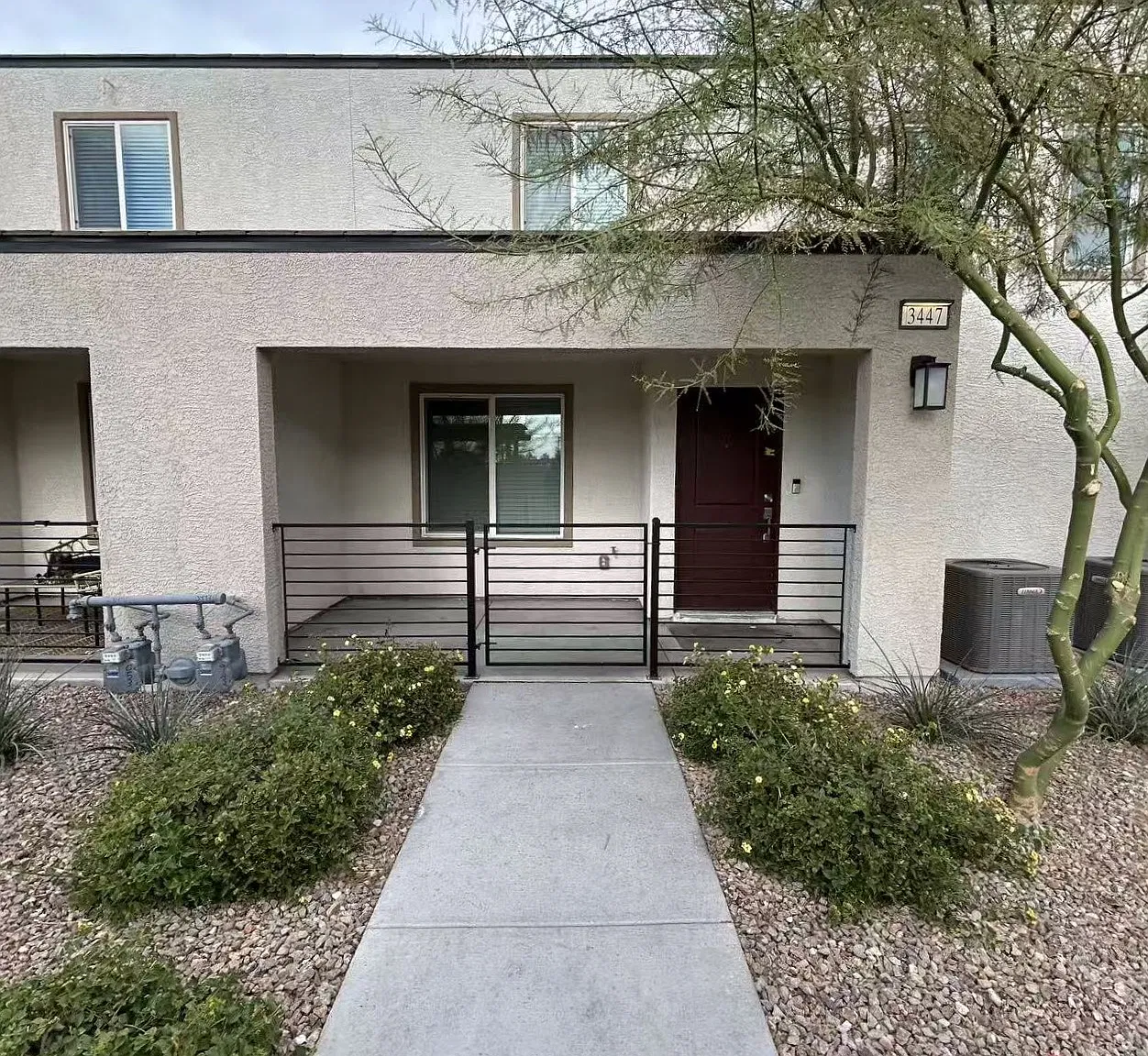 Grecian Queen Ave - 3447** - Kevin - 1 — Photo 1