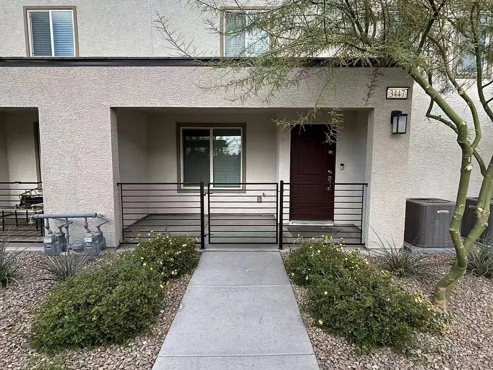 3447 Grecian Queen Ave