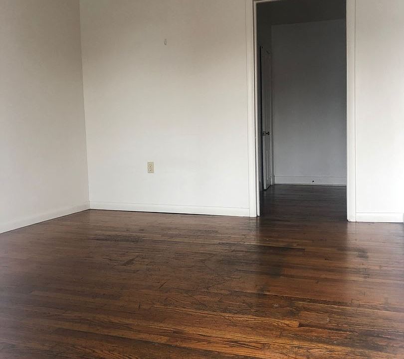 2nd image of 919 N Prince St APT 7